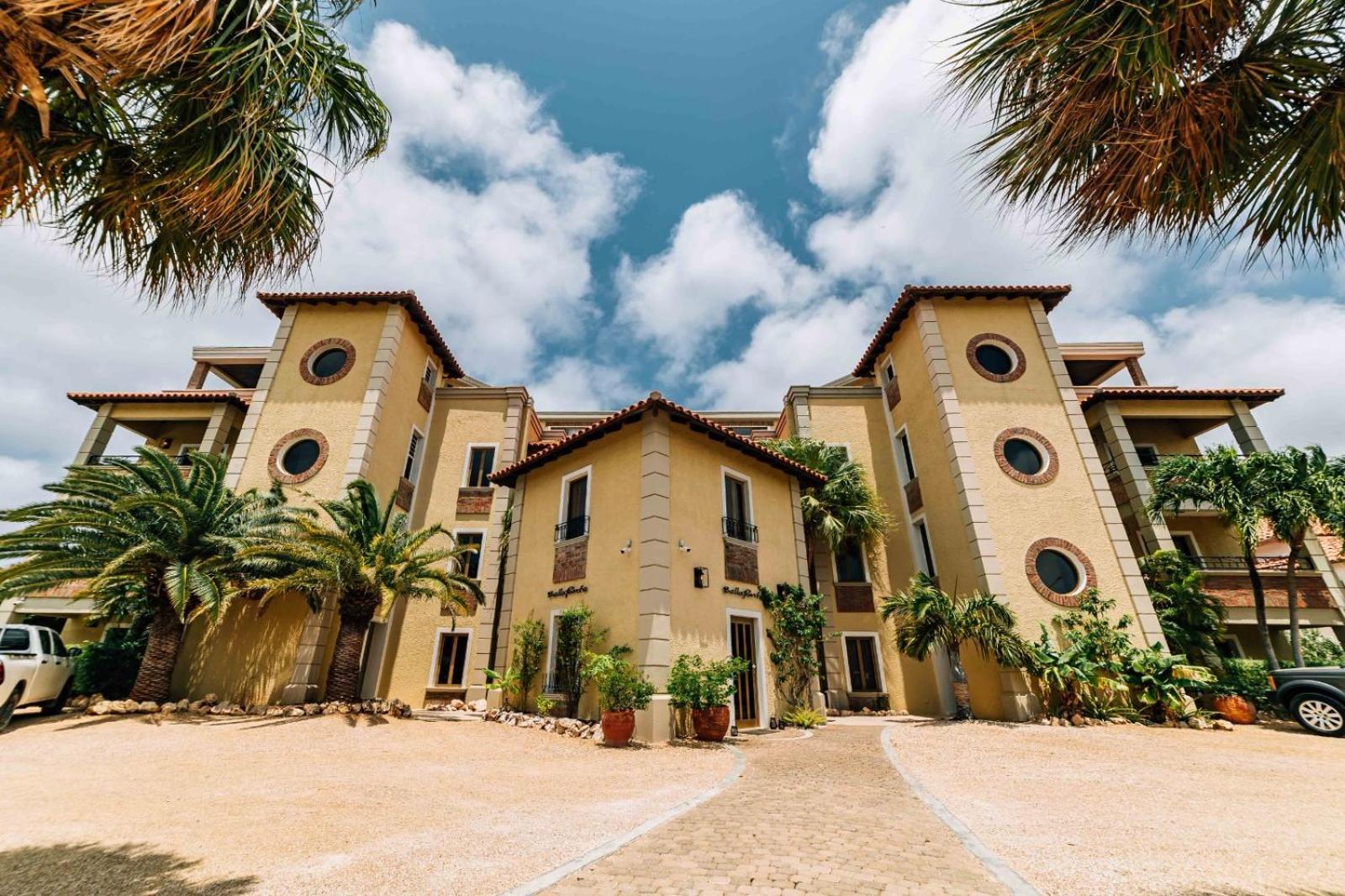 The Bellafonte - Luxury Oceanfront Hotel Кралендижк Екстериор снимка