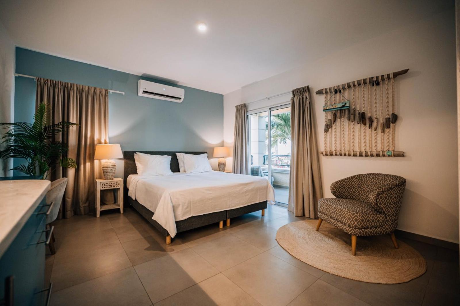 The Bellafonte - Luxury Oceanfront Hotel Кралендижк Екстериор снимка