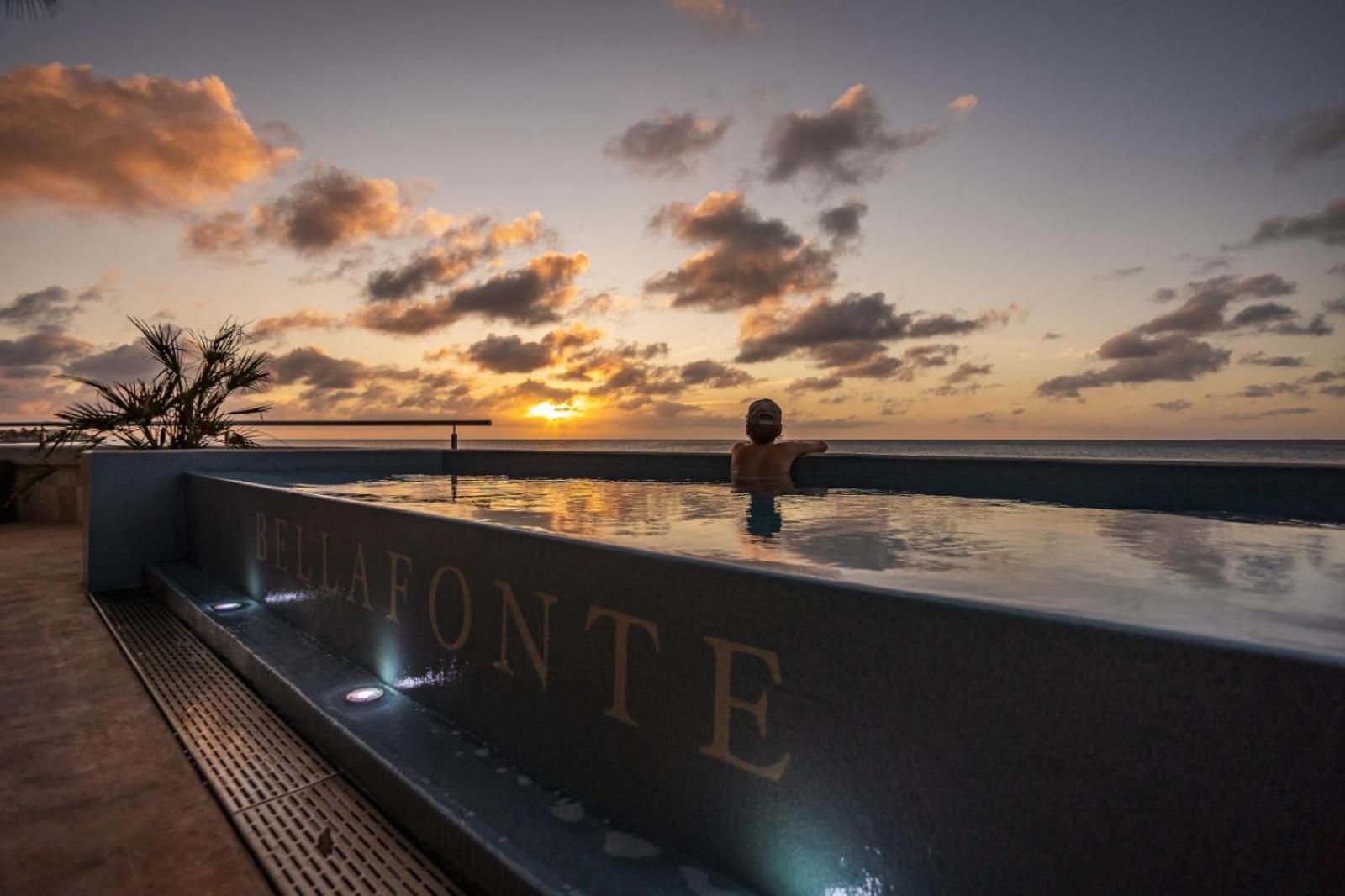 The Bellafonte - Luxury Oceanfront Hotel Кралендижк Екстериор снимка
