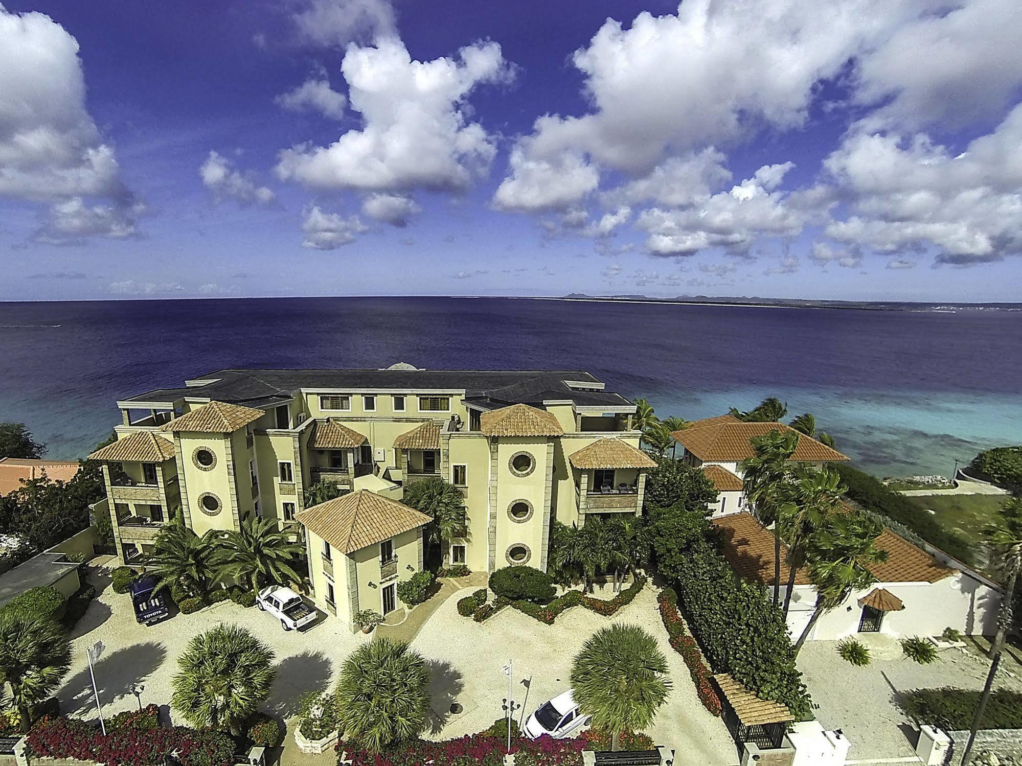 The Bellafonte - Luxury Oceanfront Hotel Кралендижк Екстериор снимка